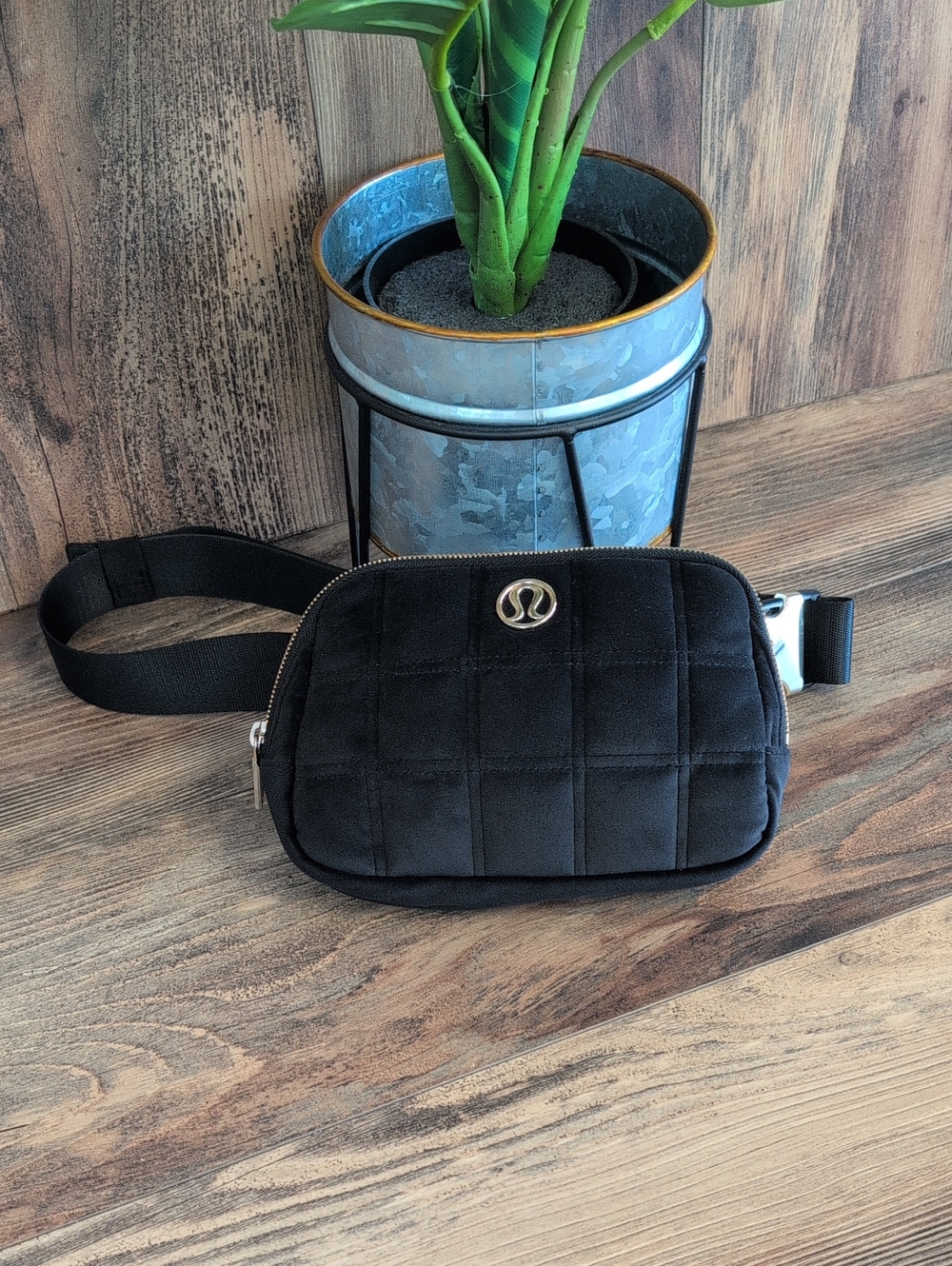 lululemon athletica Everywhere 1 Liter 1L Quilted Velour Belt Bag